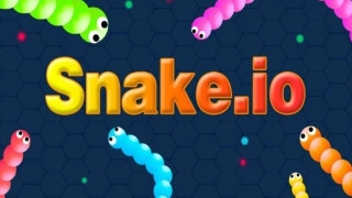 PLay Snake.io now!
